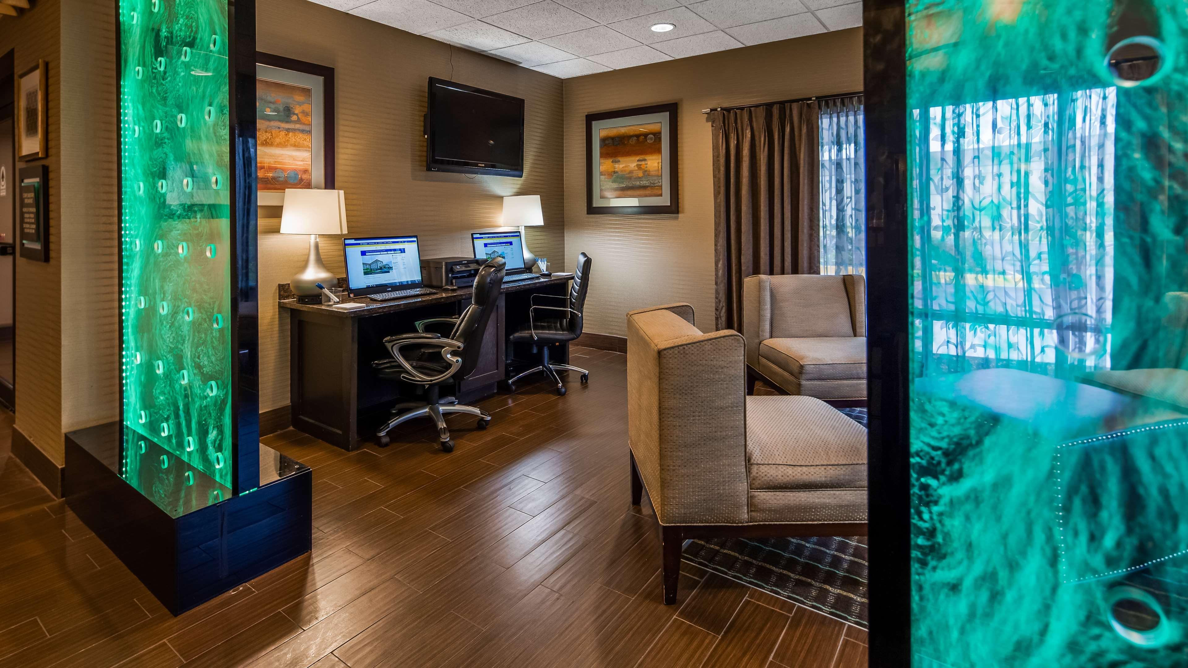 Best Western Plus Wichita West Airport Inn Eksteriør bilde